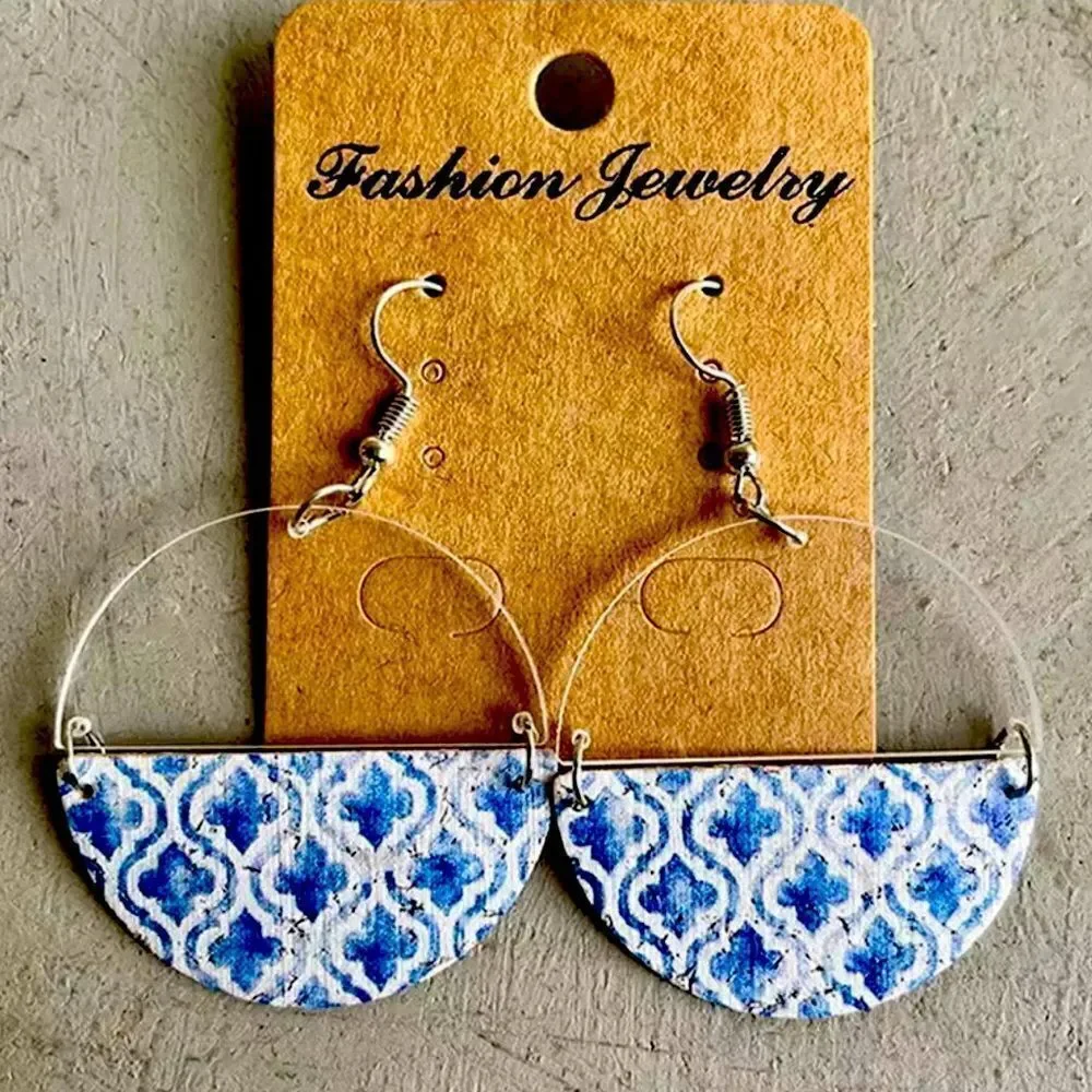Moroccan Design Cork & Clear Acrylic Circular Drop Earrings NWT